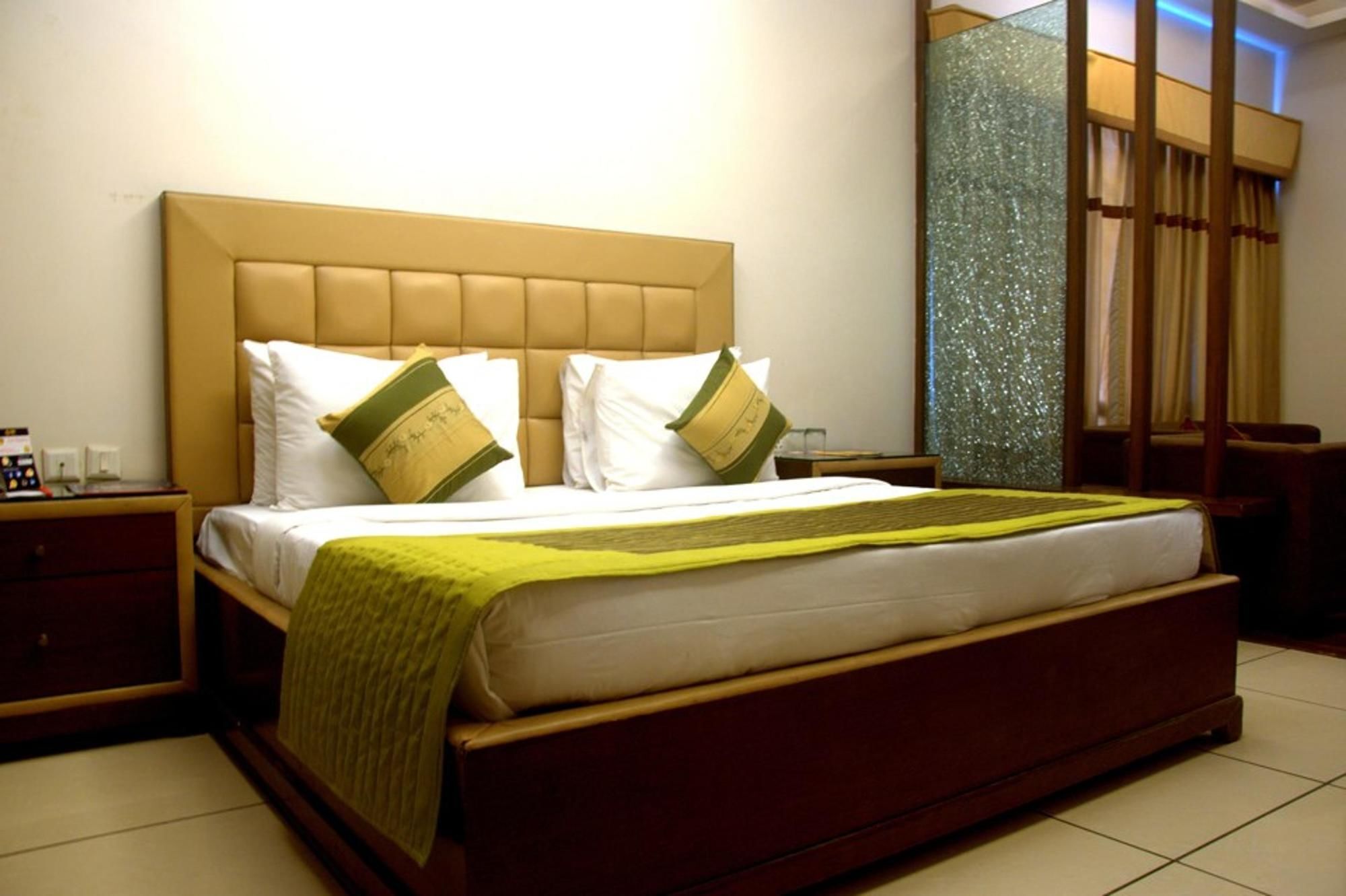 Capital O 1391 Hotel Pushpa Vilas Ghaziabad Exterior photo