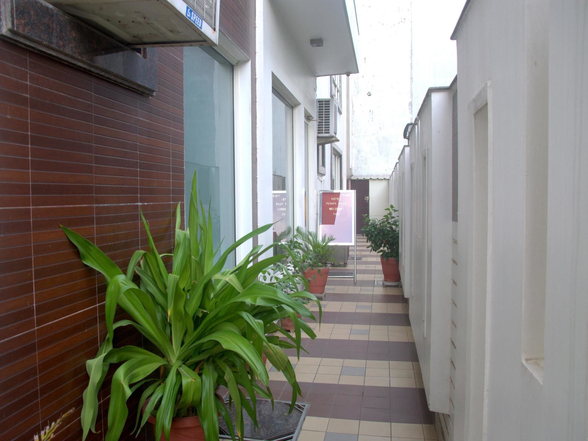 Capital O 1391 Hotel Pushpa Vilas Ghaziabad Exterior photo